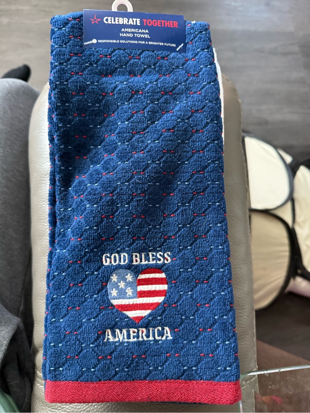 Americana 'God Bless America' Navy Hand Towel. Set of 2